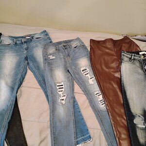 Lot of skinny Jeans wore once